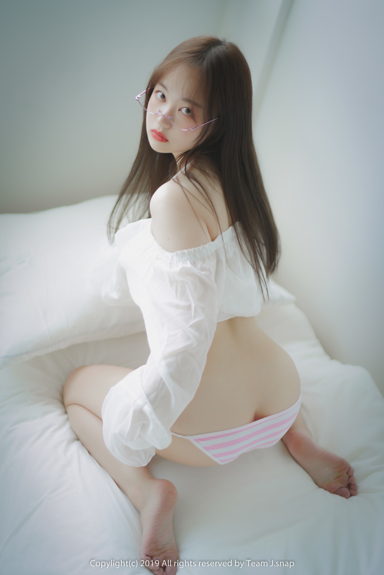 Sia 시아, [PURE MEDIA] Vol.06 누드 디지털화보 Set.01(6)