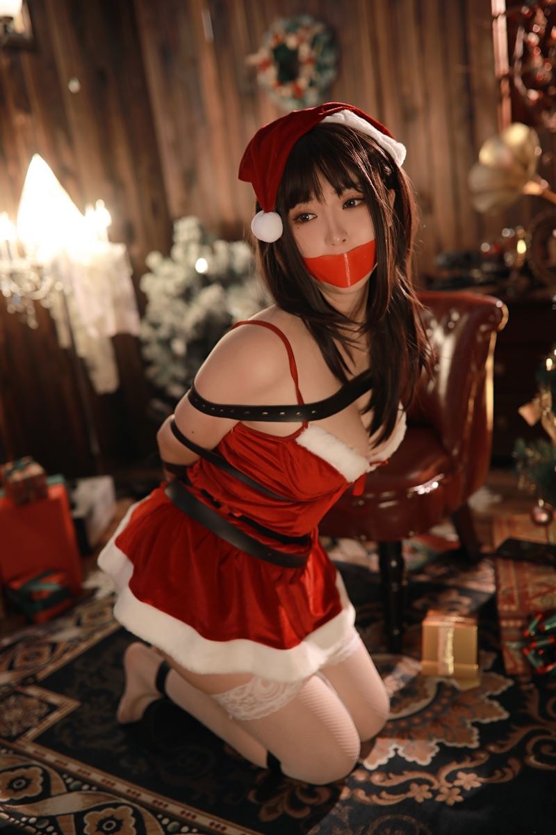 [Cos]小容仔咕咕咕 - 圣诞礼物[49P](1)