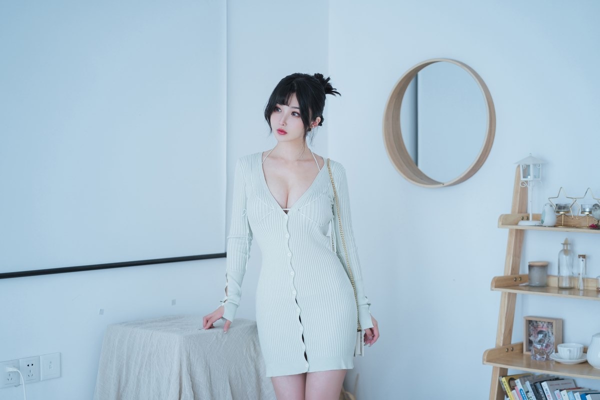[Cos]凉凉子 - 人妻毛衣 [54P](2)
