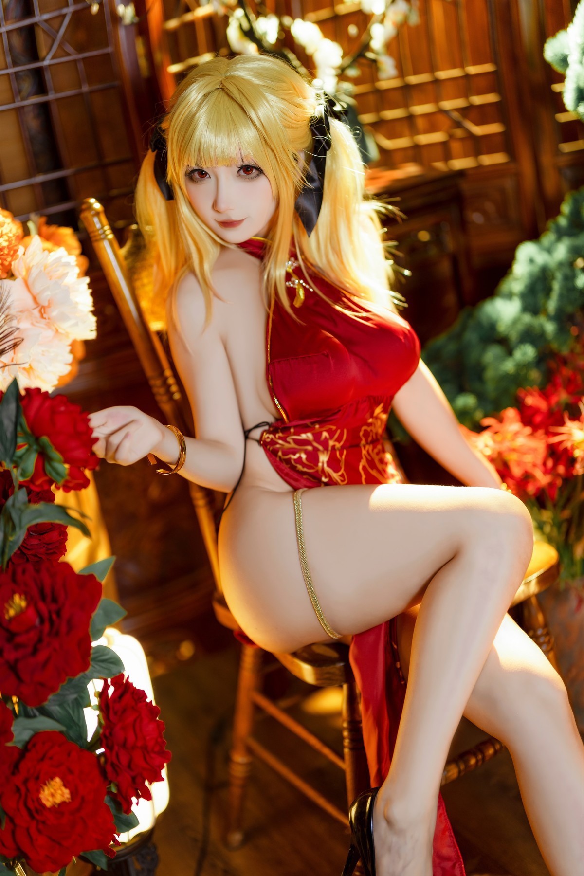 Cosplay 是三不是世w 佣兵金发旗袍(3)