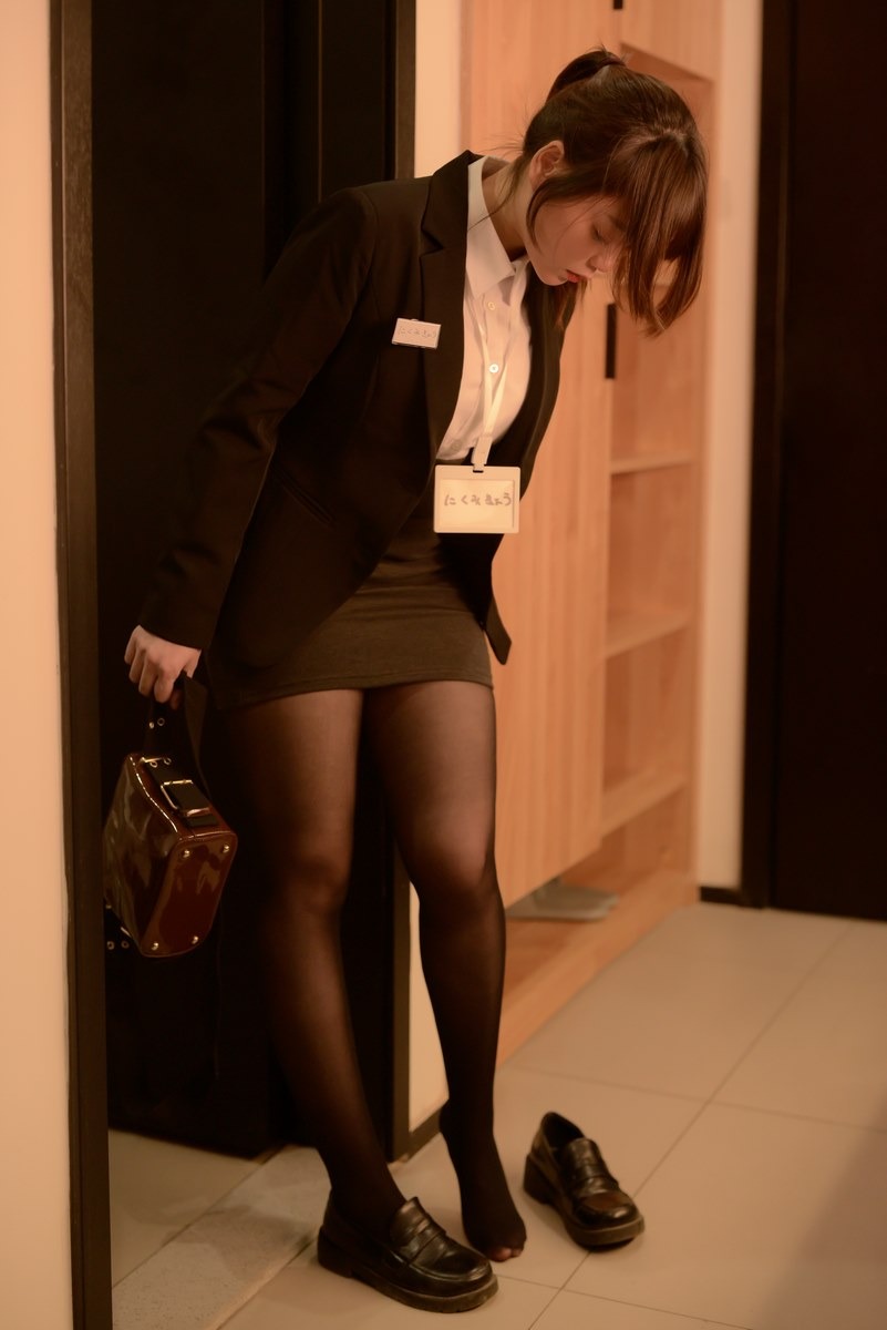 [福利姬]きょう肉肉 - 酔っぱらいのOLさん [51P+1V](4)