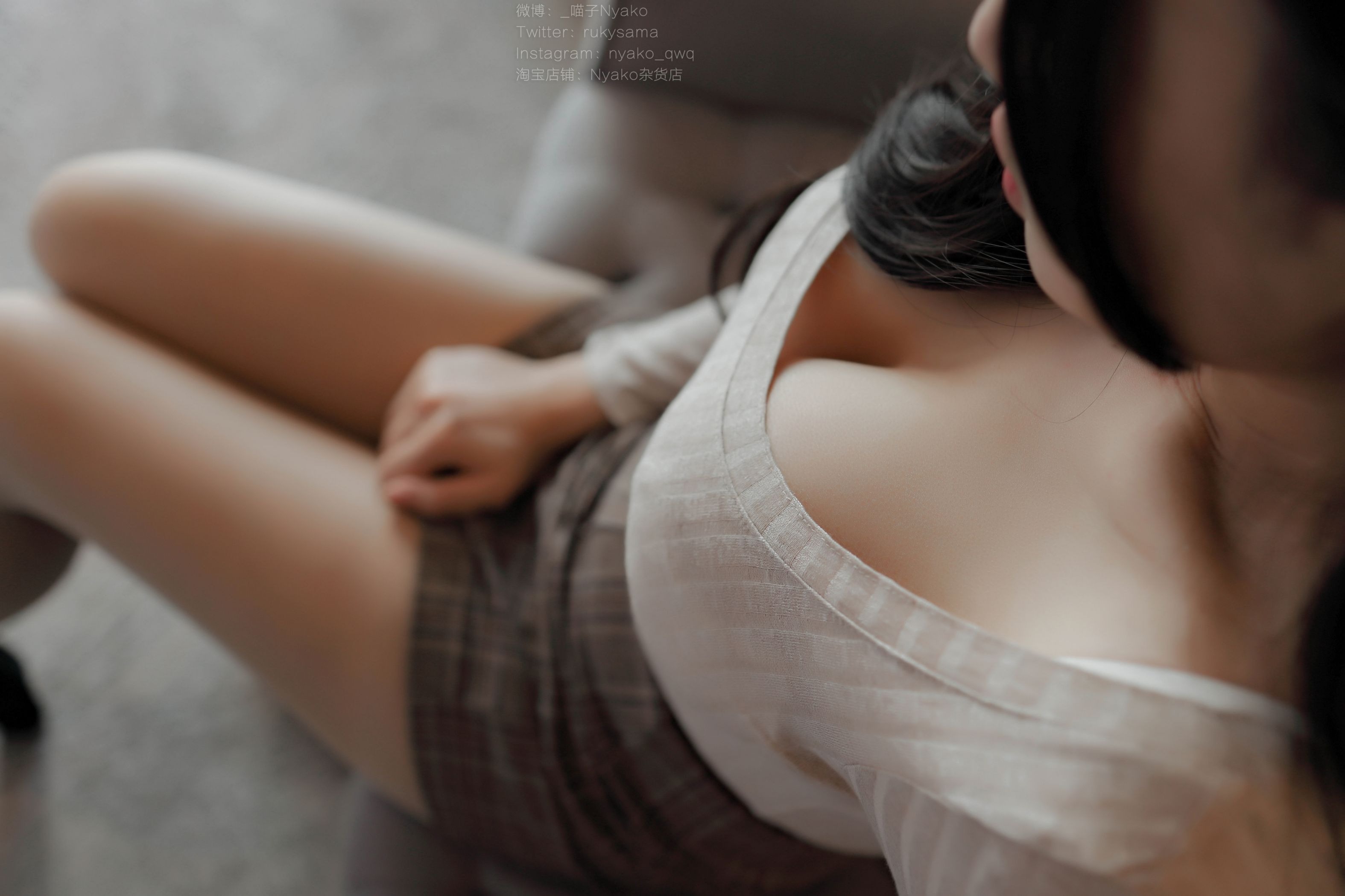 喵子Nyako 31人妻本X姐姐的居家假日 170P+9分钟视频(4)