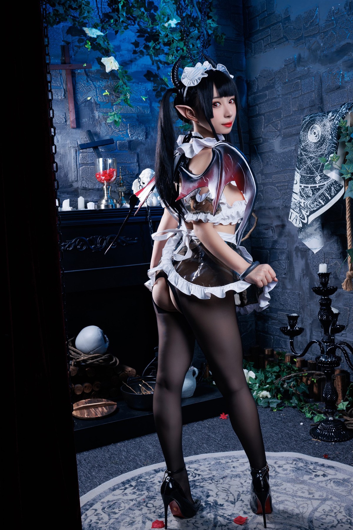 Cosplay 胡桃猫Kurumineko 女仆吸血姬 Vol.01(8)