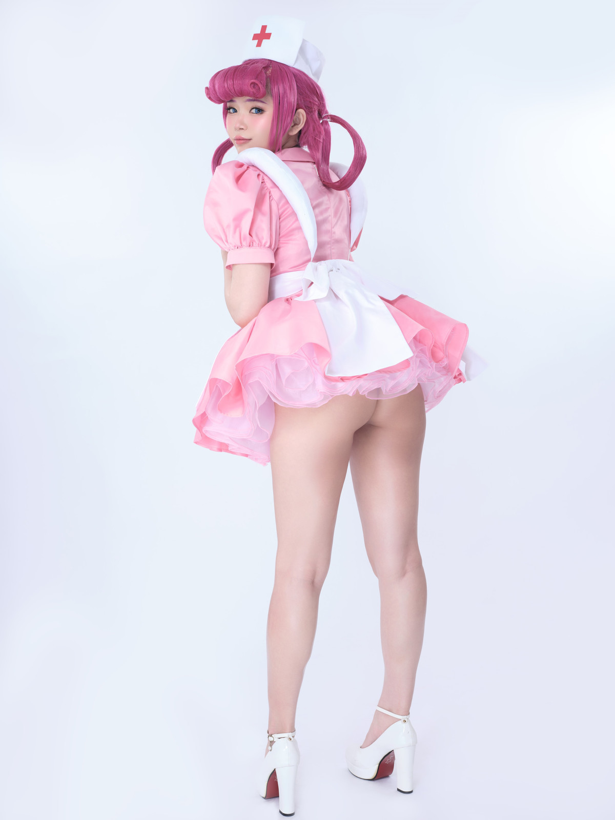 Cosplay ZinieQ Nurse Joy(1)