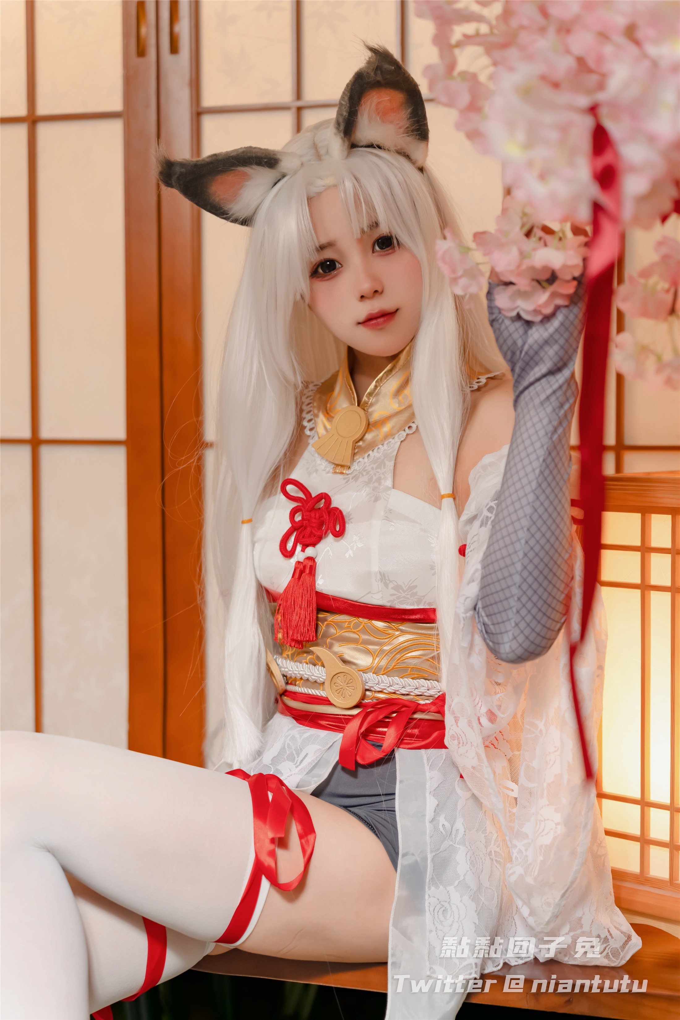 黏黏团子兔 - 白丝胡桃 40P(4)