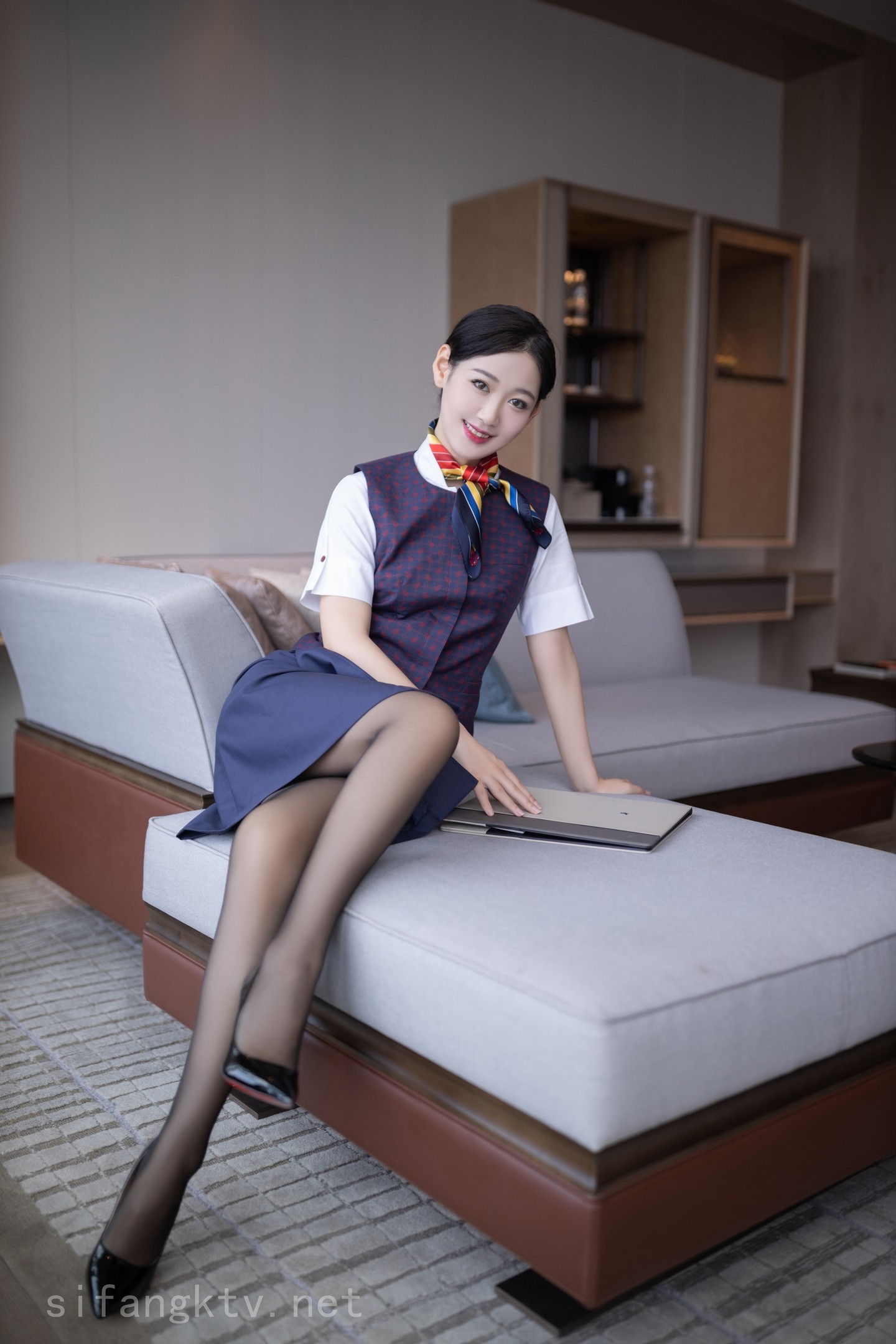 秀人极品嫩模『唐安琪』 最美国航空姐(5)