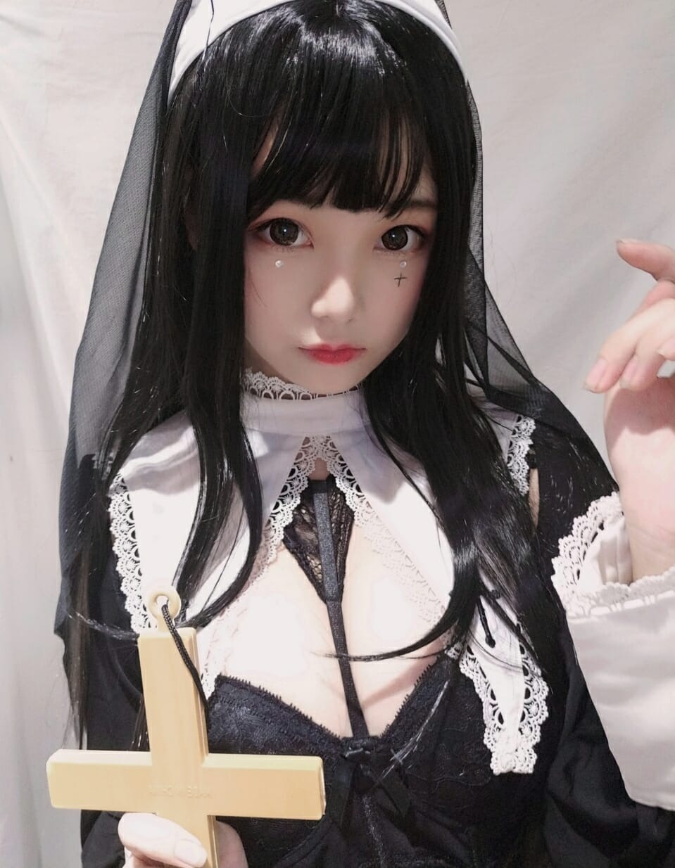 蜜汁猫裘-修女 [25P](1)