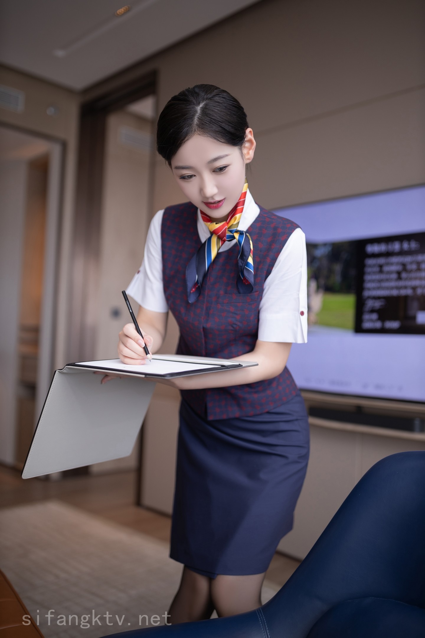 秀人极品嫩模『唐安琪』 最美国航空姐(9)