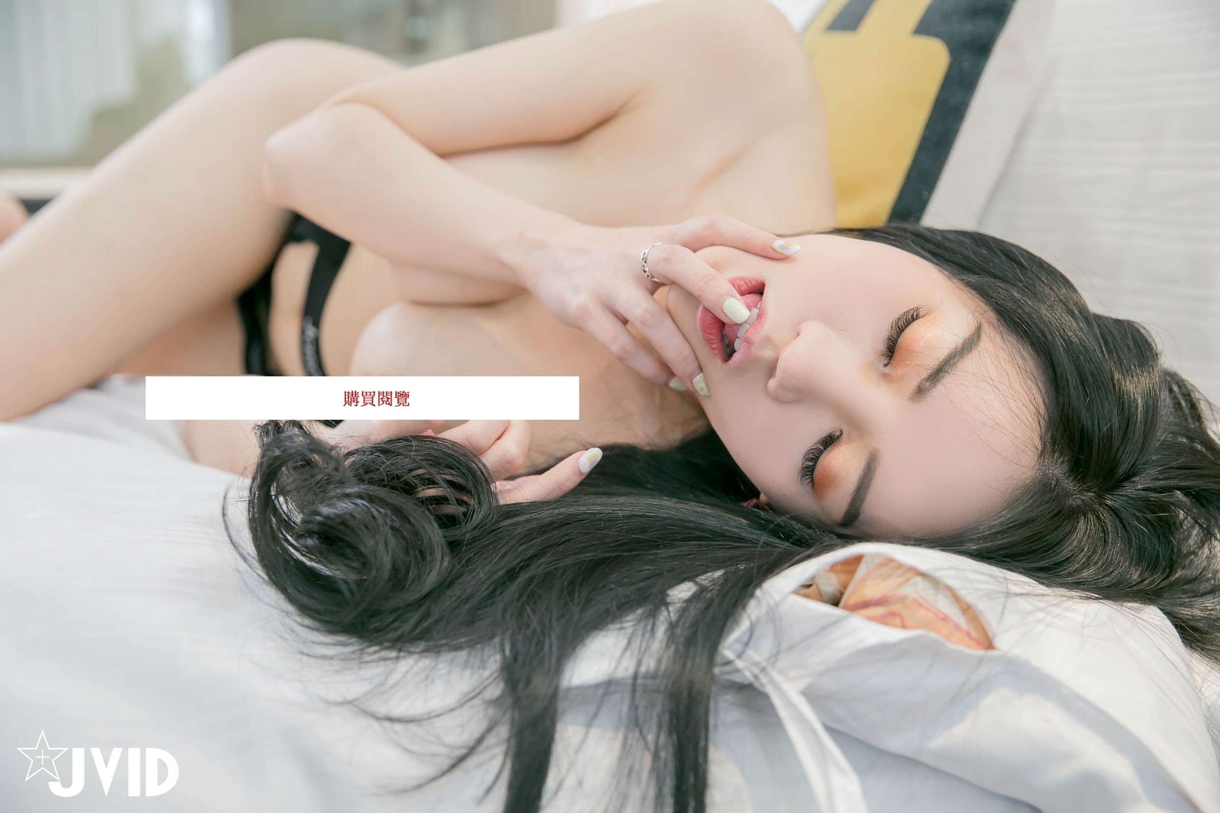 [JVID] 迷人巨乳賽車女郎 尺度大開挑逗你上床！媛媛(6)