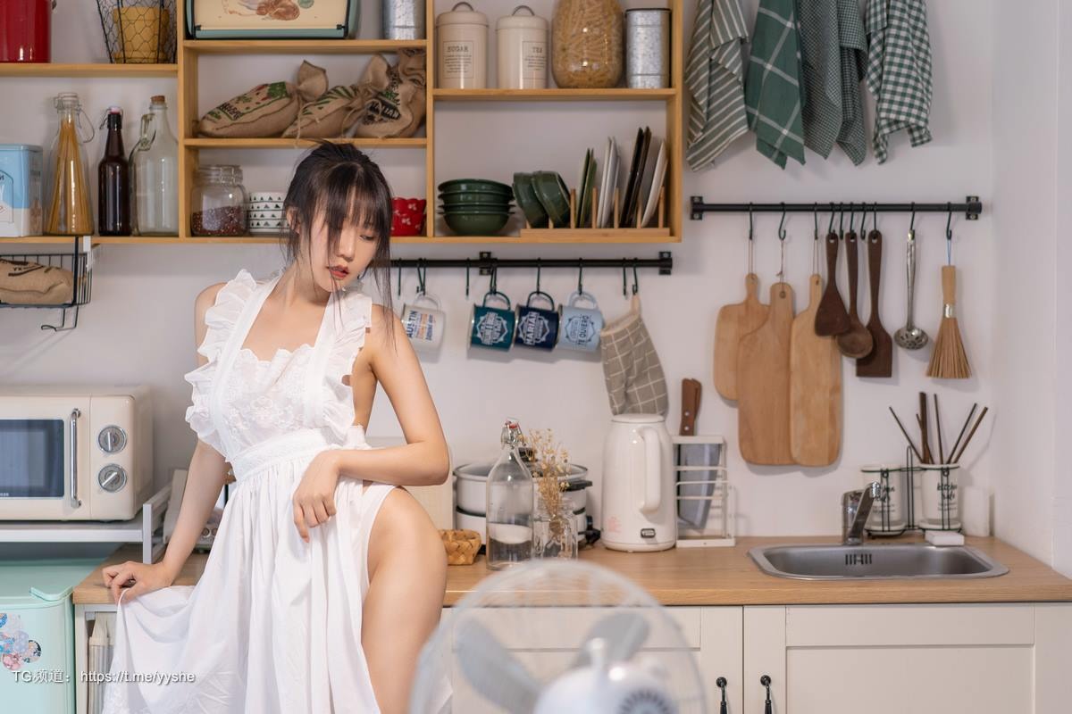 [Cos]香草喵露露 - 厨娘 [55P+1V](3)