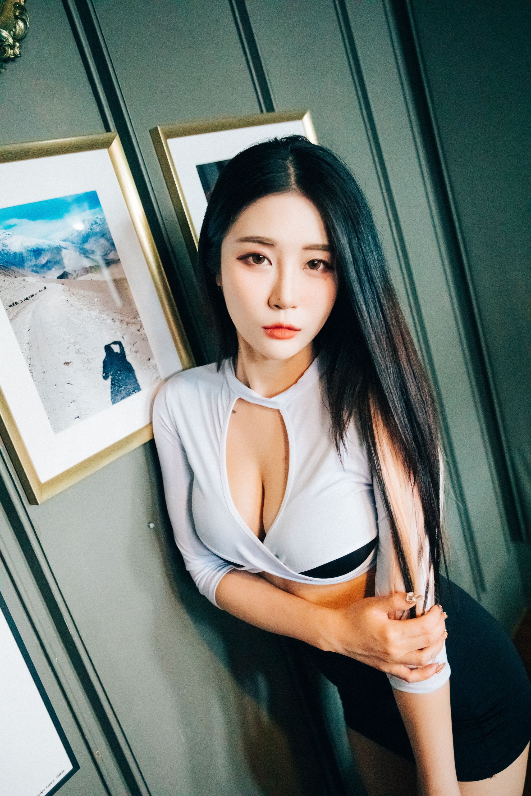 Bomi (보미) - [LOOZY] Roomate [52P-955MB](4)