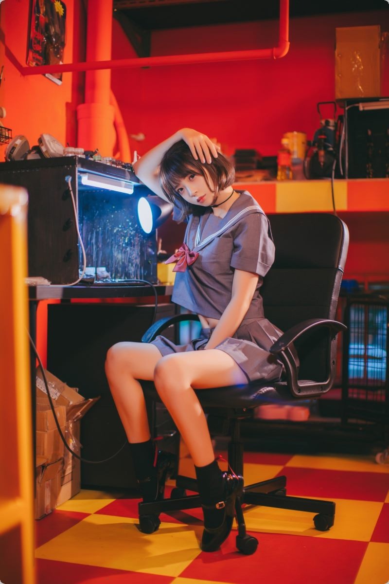 [Cos]疯猫ss- 被囚禁的少女[44P](2)