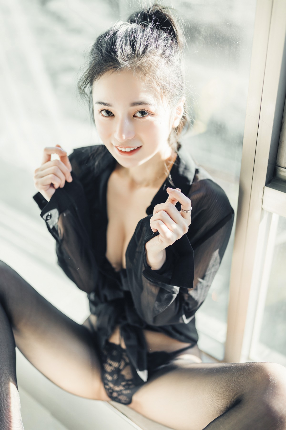 JVID精品 🔞仙仙辰 透明罩衫 透明駱駝蹄內褲 濕潤黑絲 我的女友 這次有點色😈有點甜 Set.02(6)